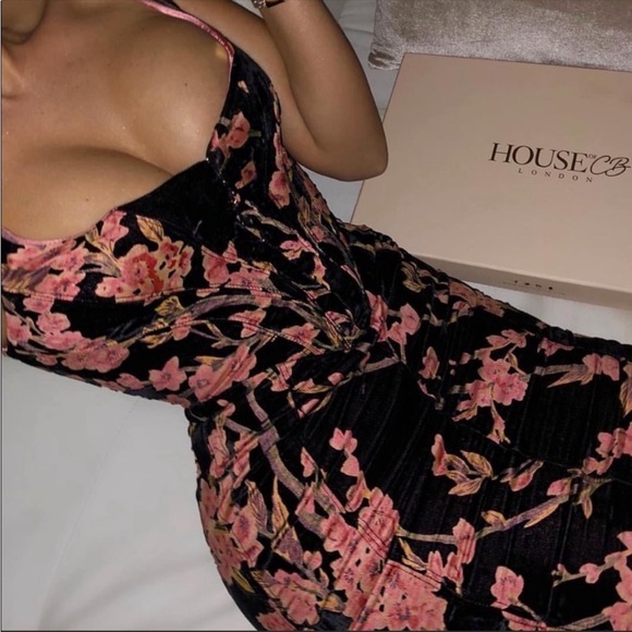 House of CB Dresses & Skirts - HOUSE OF CB 'Lexi' Black Floral Devore Velvet Corset Dress NWOT
